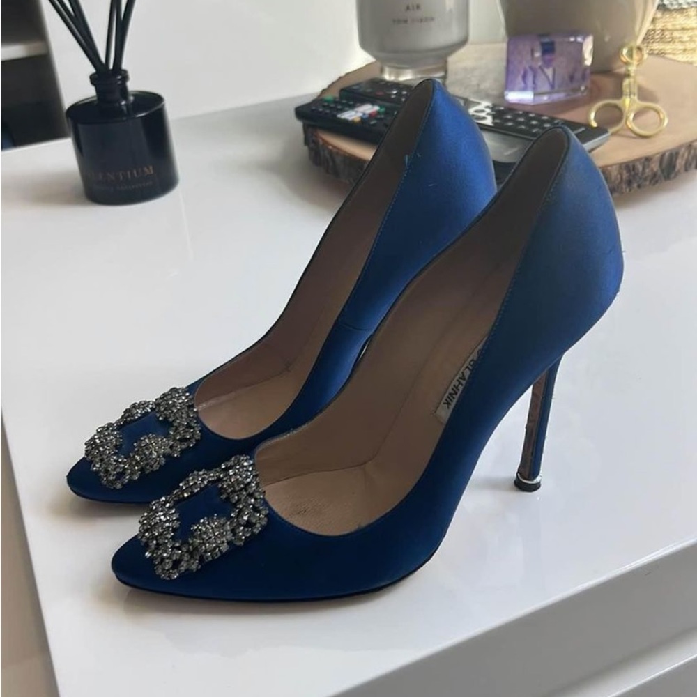 Manolo Blahnik Hangisi